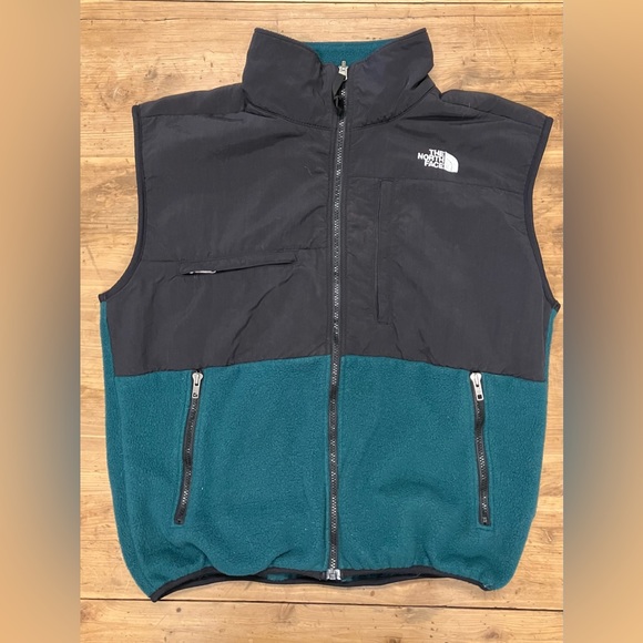 Great vintage pine green North Face fleece vest. Winter is coming! - Picture 1 of 8